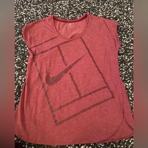 Women’s Nike tennis tee
